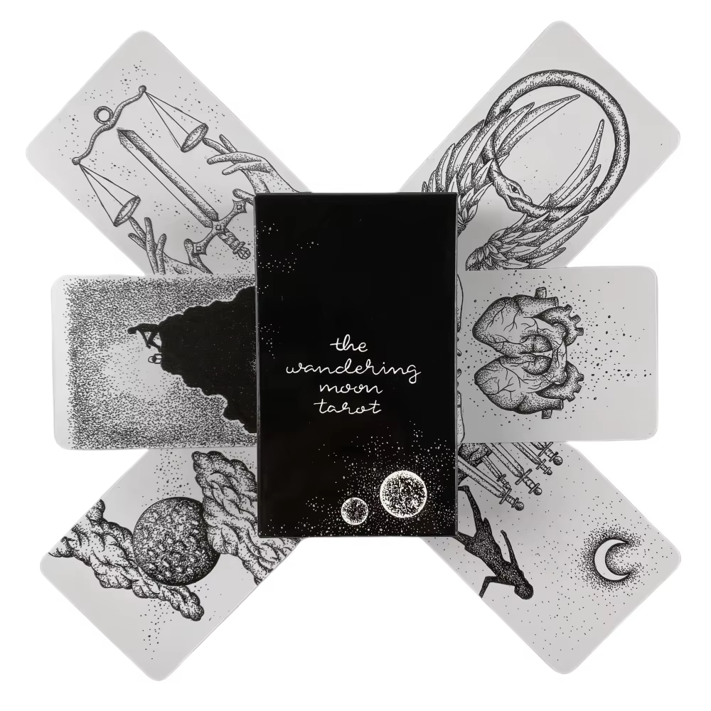 The Wandering Moon Tarot Decks - Board Game Quantum ulasan dan harga
